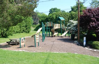 Candlewood Knolls on candlewood lake