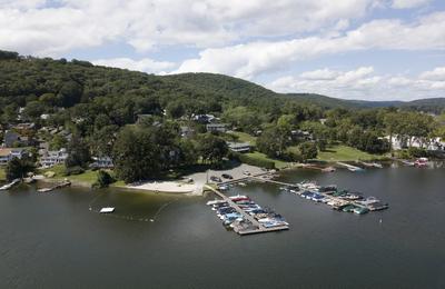 Candlewood Knolls on candlewood lake